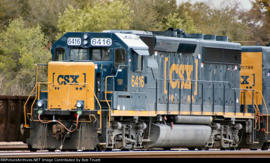 Mother &amp; Slug Set CSXT 6416 &amp; 2286 in  the latest paint scheme.